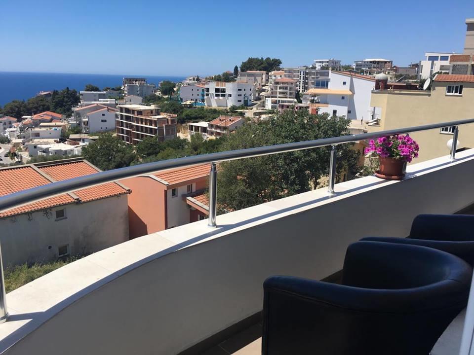 Apartmani Dini 乌尔齐尼 外观 照片