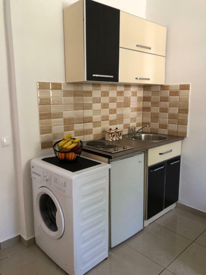 Apartmani Dini 乌尔齐尼 外观 照片