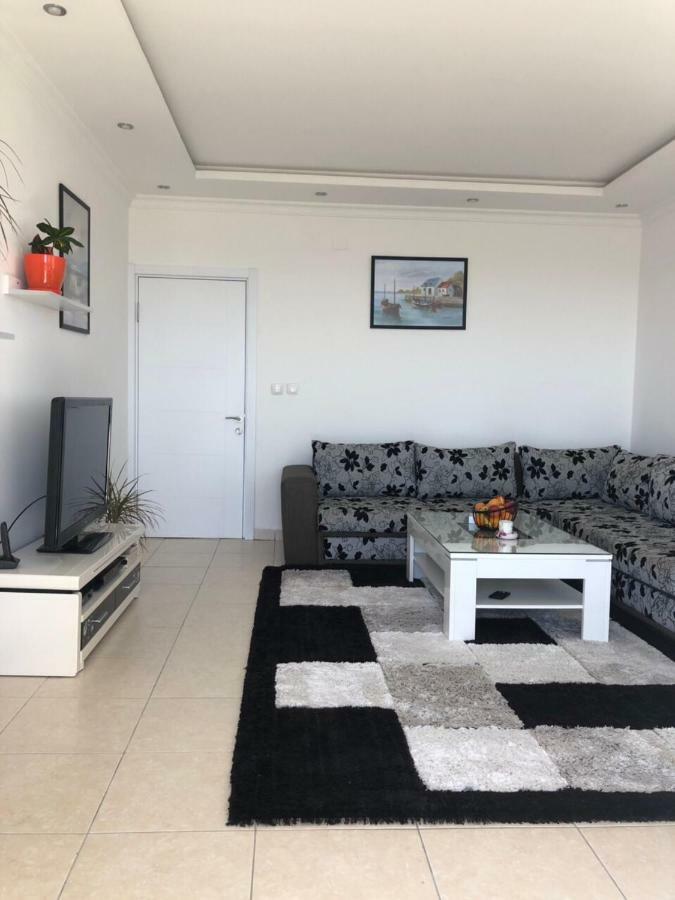 Apartmani Dini 乌尔齐尼 外观 照片